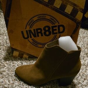 Elegant Brown Heeled Boots